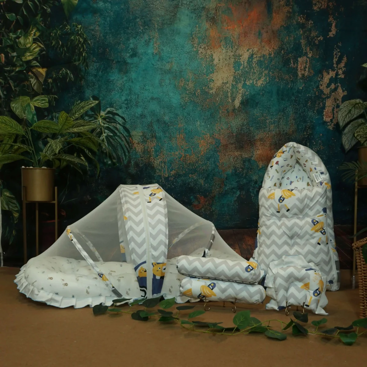 best seller precious combo mosquito nest bed and carry nest bed.