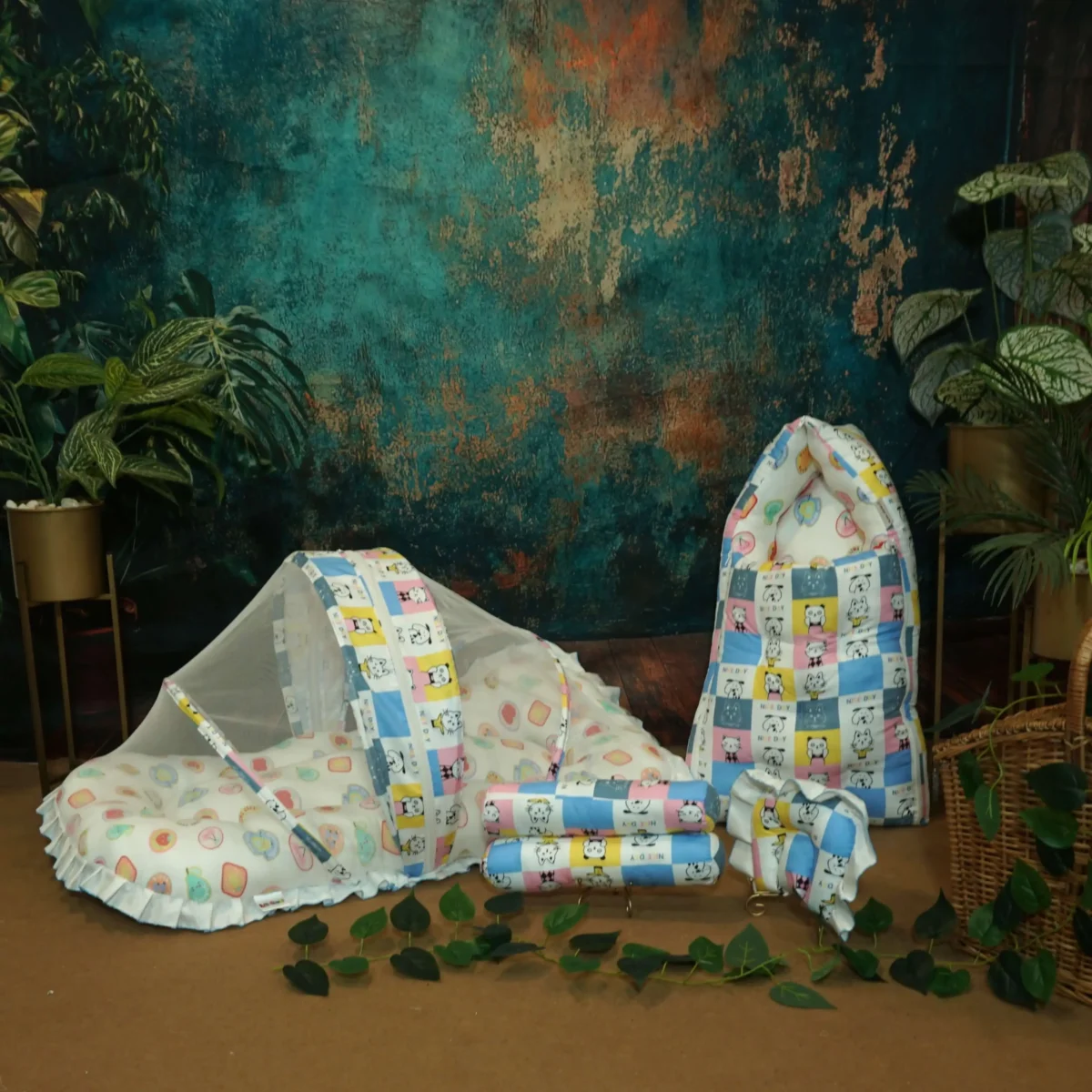 precious combo (5) best seller precious combo mosquito nest bed and carry nest bed.
