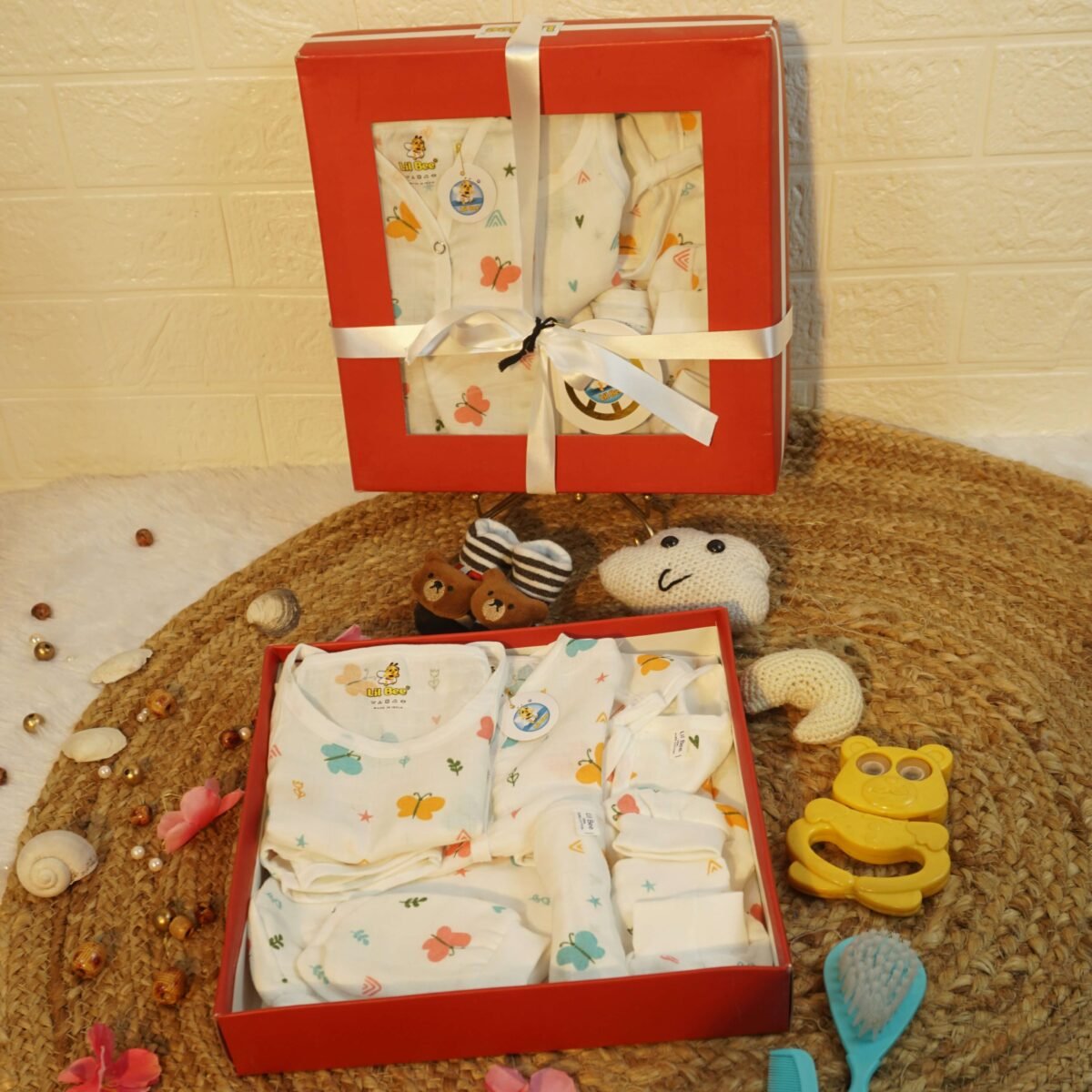 muslin baby clothes | newborn summer clothing set | muslin jabla set for baby | breathable muslin swaddle | newborn muslin clothing kit | baby summer essentials | muslin nappy set | newborn gift box India | baby clothing starter kit | LILBEE muslin baby wear