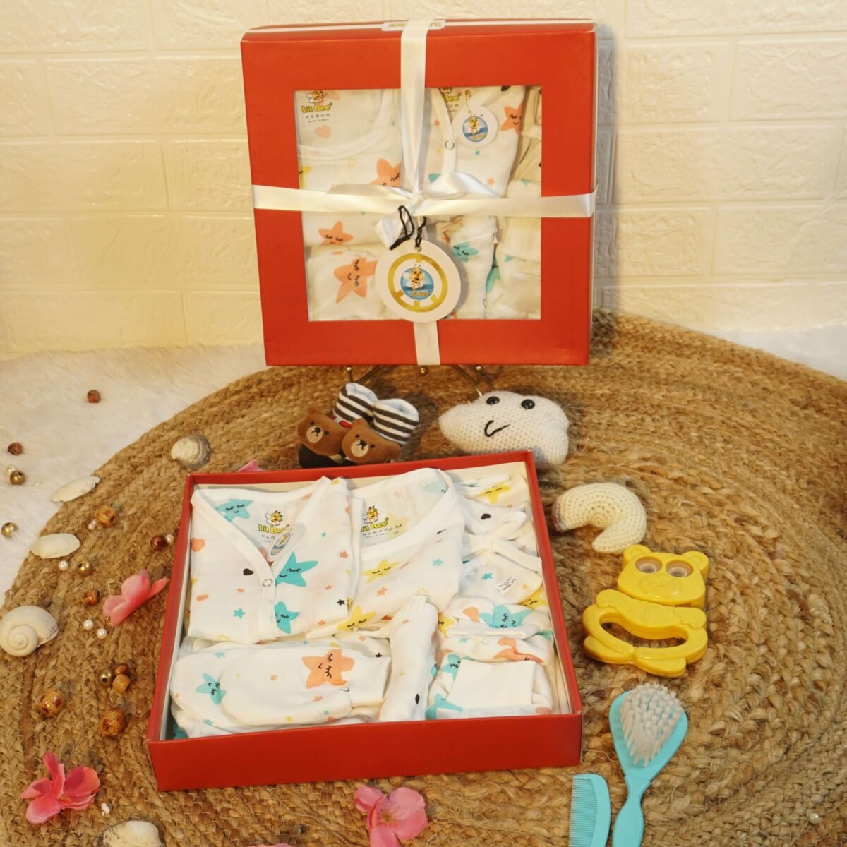 muslin baby clothes | newborn summer clothing set | muslin jabla set for baby | breathable muslin swaddle | newborn muslin clothing kit | baby summer essentials | muslin nappy set | newborn gift box India | baby clothing starter kit | LILBEE muslin baby wear